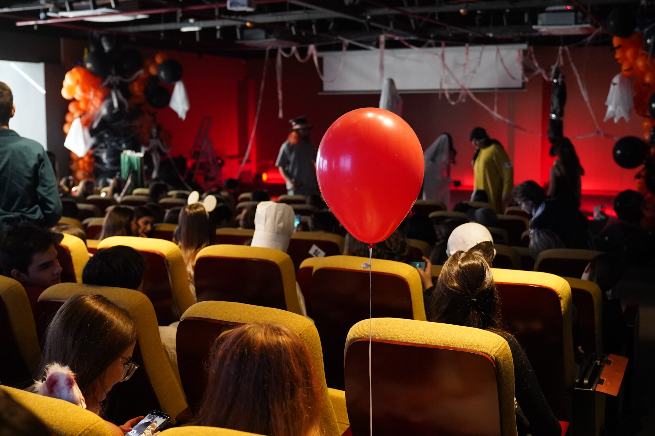 Logos Halloween 2025